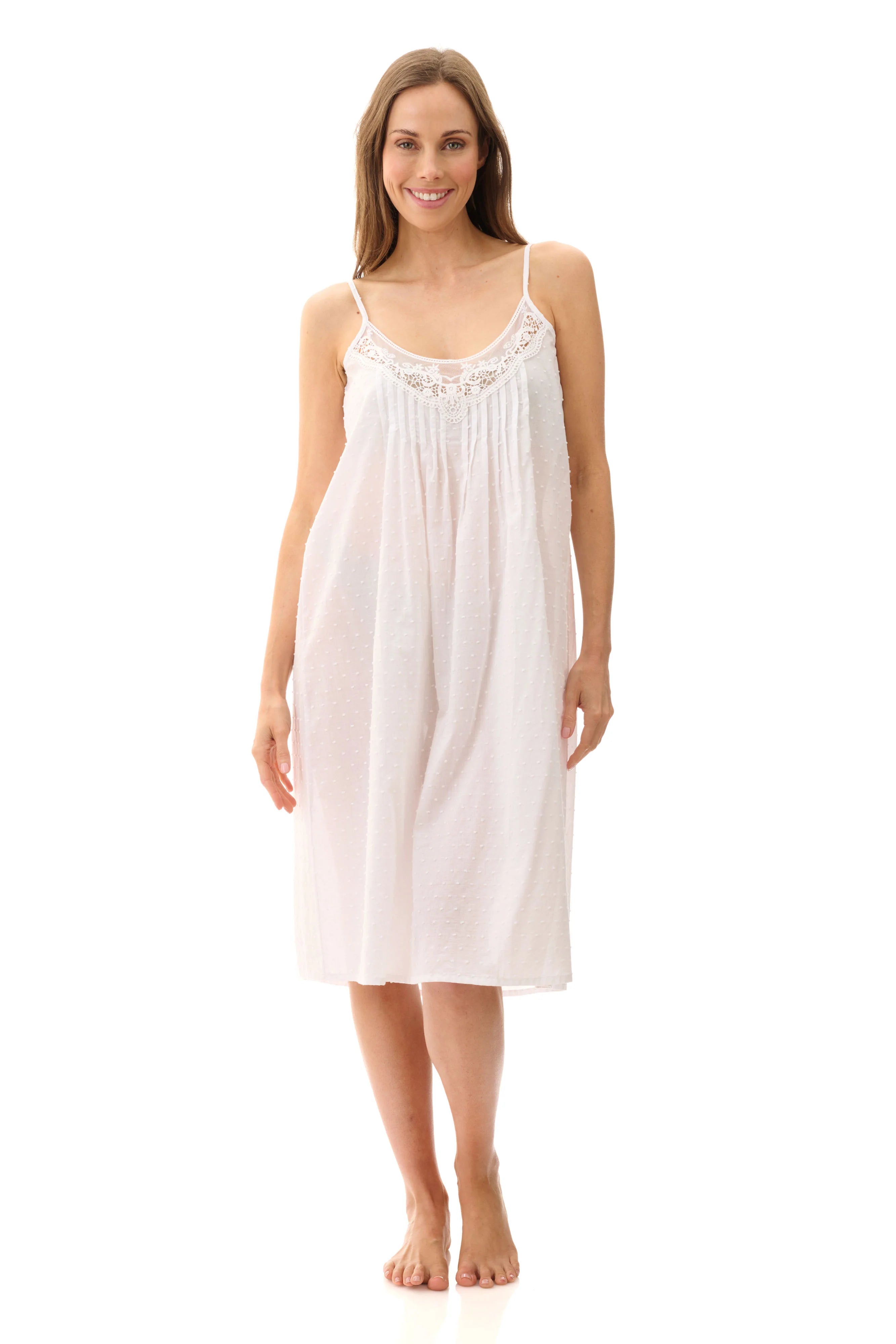 women's pajamas with a comfortable fitShort chemise