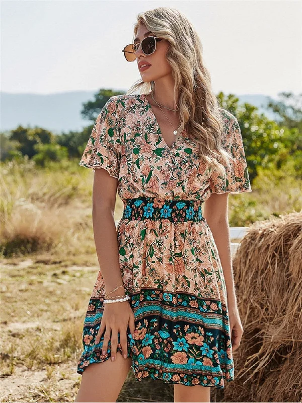 Women's Notched Collar DressesBerriesJam - Countryside Bohemia Floral Mini Dress