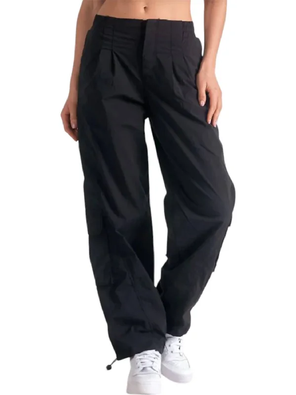 Women's Wide-Leg PantsKrystian Cargo Pants In Black