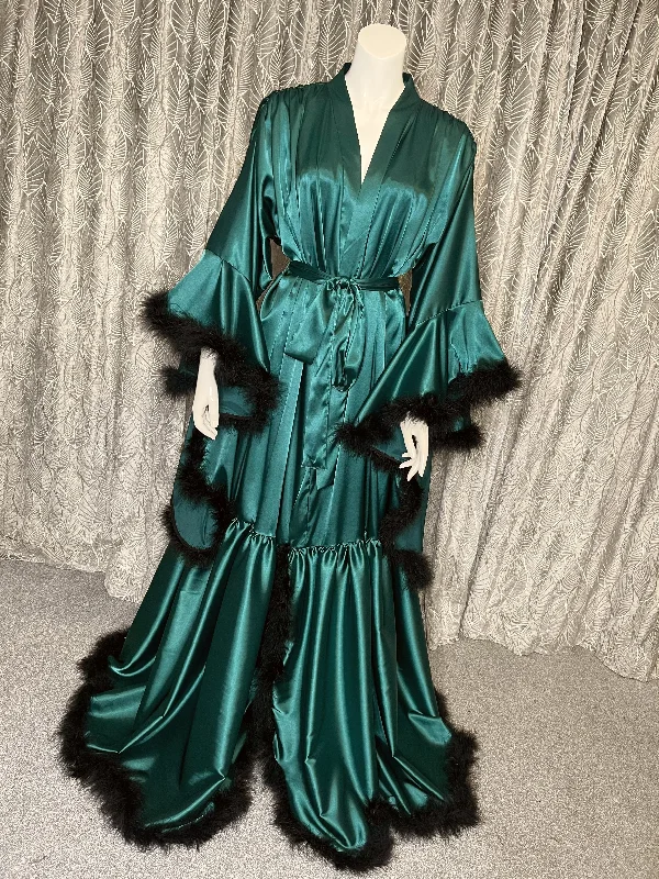 women's pajamas for those who cherish their bedtime routinesEleanor Emerald Green Hollywood vintage style robe