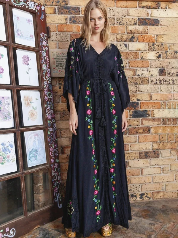 Women's Shawl Collar DressesBerriesJam - Night Witch Vintage Batwing Maxi Dress