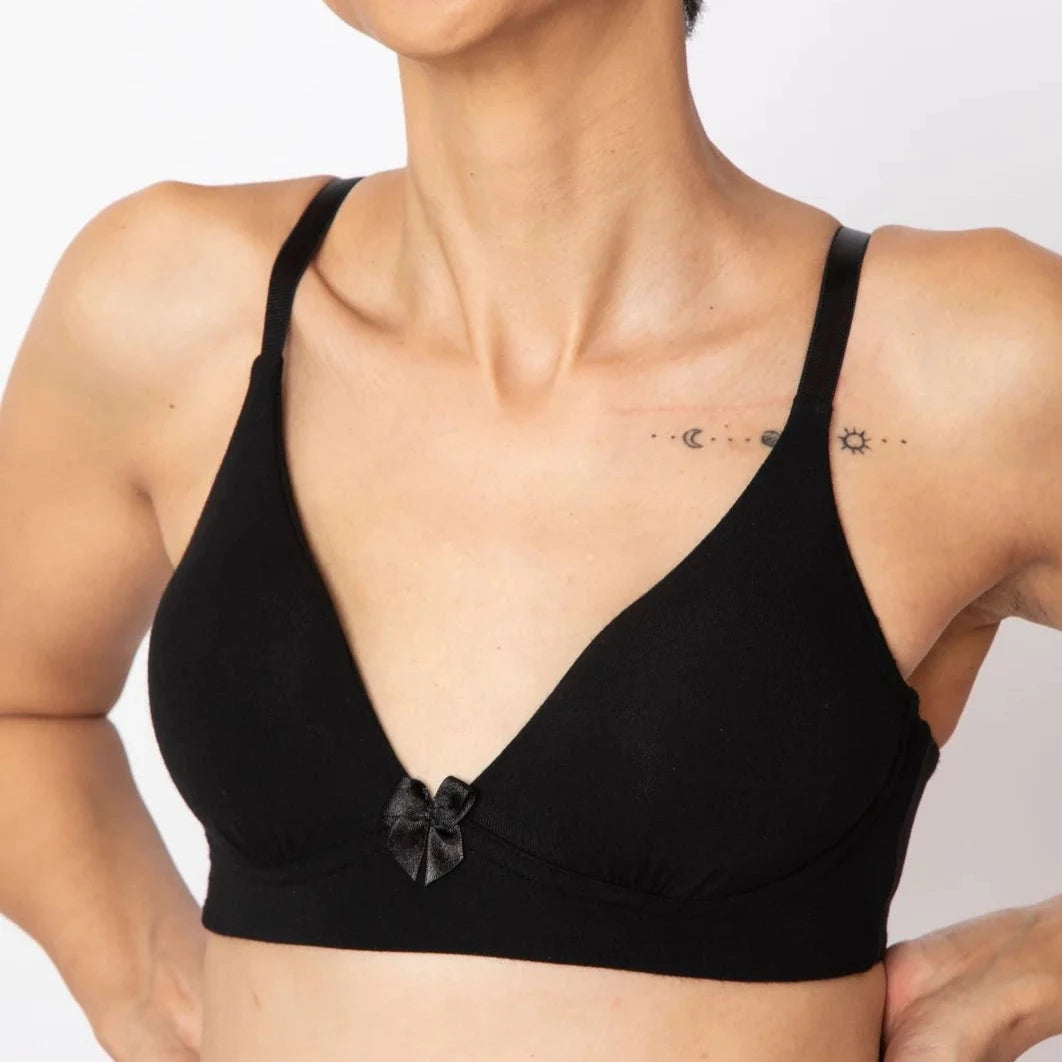 seamless bra with moisture-wicking fabricANAONO MOLLY PLUNGE BRA BLACK