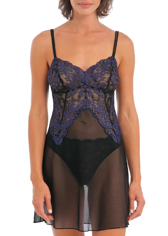 women's pajamas with a touch of elegance and sophisticationWACOAL Instant Icon Chemise WA814322 - Black Eclipse