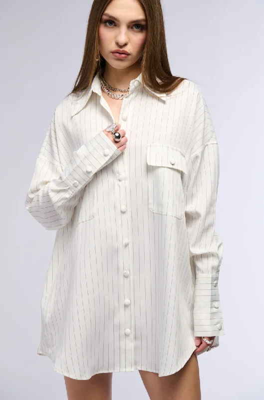 Women's V-Shaped Collar DressesIT GIRL OVERSIZED SHIRT DRESS